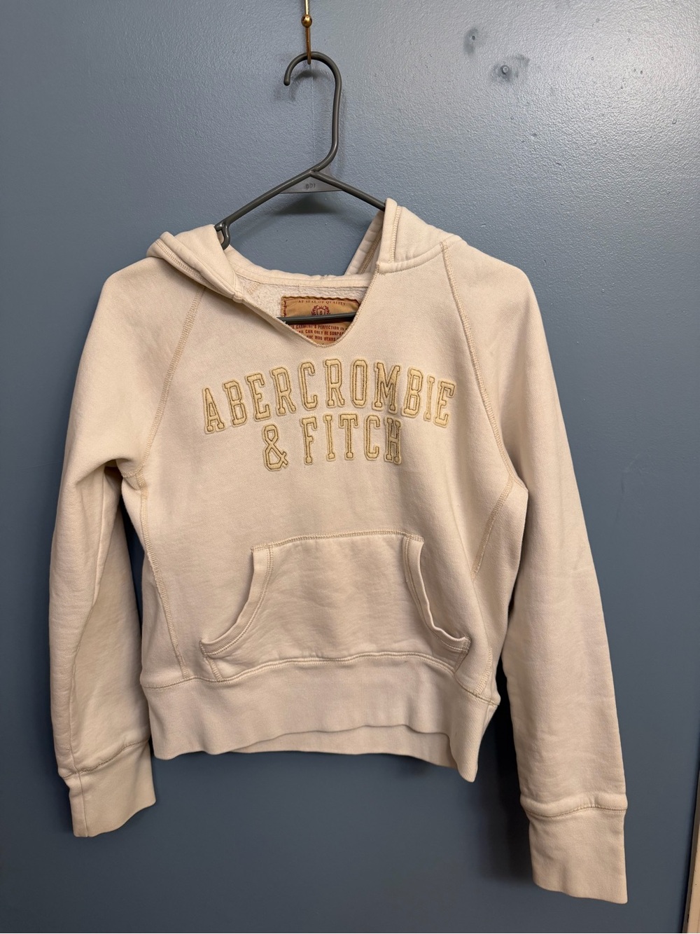 Y2K Vintage Abercrombie & Fitch Cream Logo Hoodie \ Size Medium